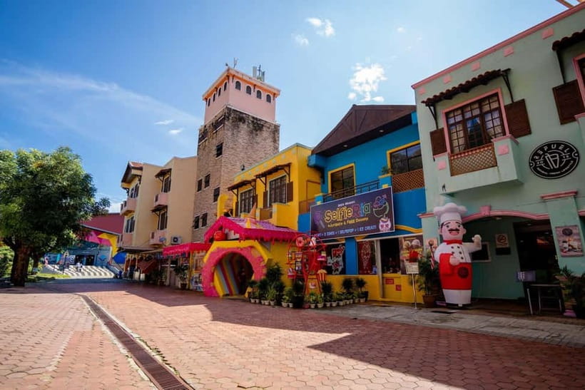 Langkawi: Iconic Landmarks & Natural Wonders Guided Tour - Durian Perangin Waterfalls, with 200-plus steps
