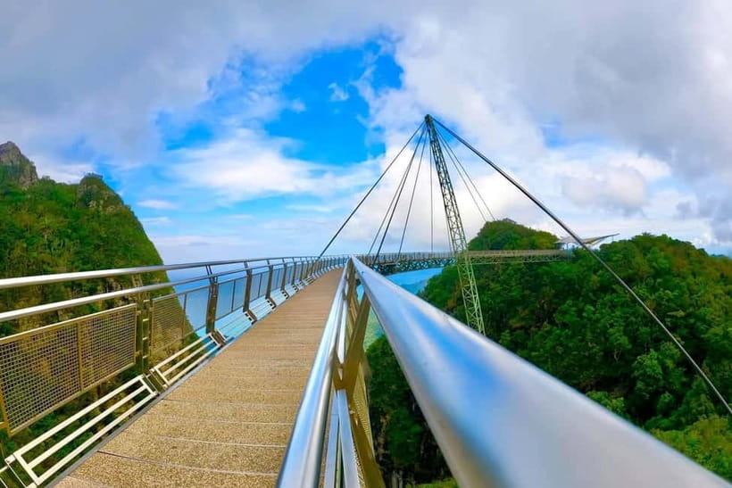 Langkawi: Iconic Landmarks & Natural Wonders Guided Tour - Timing, pace, and the guide factor