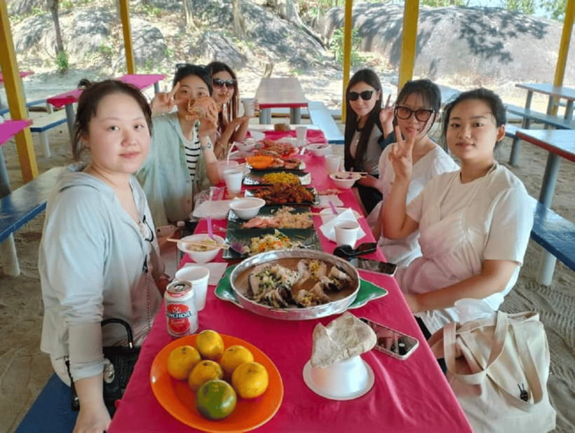 Langkawi Island: Hopping 5 in 1 Grand Tour - Dayang Bunting’s freshwater lake and short jungle walk
