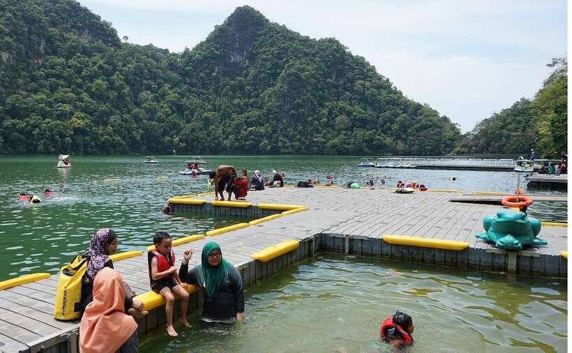 Langkawi: Island Hopping Tour - Guide quality, boats, and the practical trade-offs