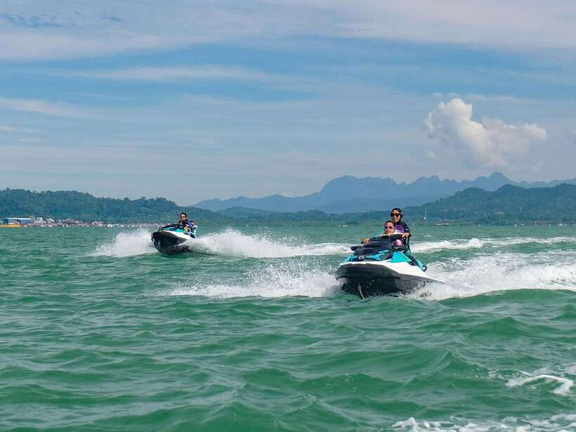 Langkawi: Jet Ski Tour Island Hopping Dayang Bunting - Getting ready for the jet ski