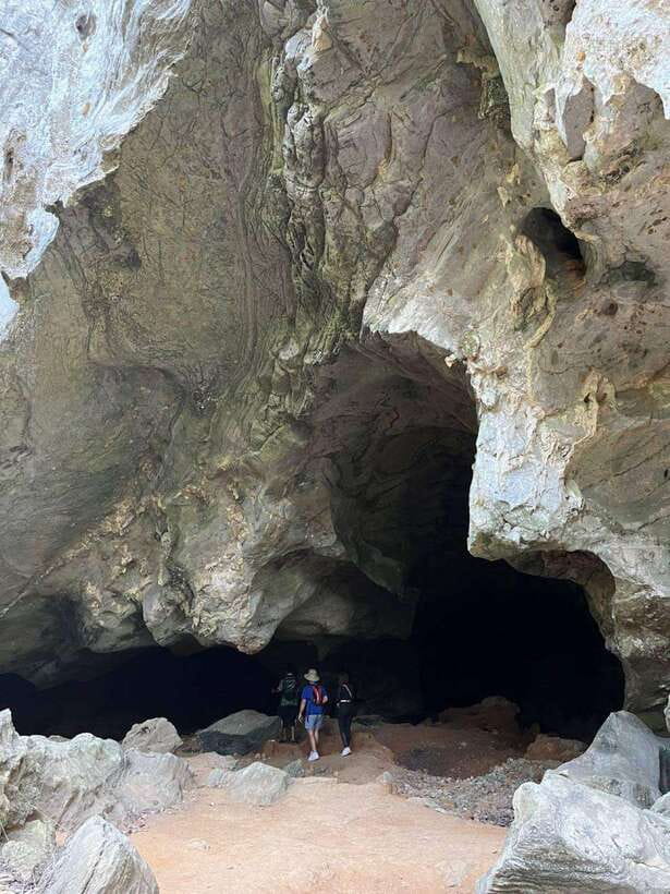 Langkawi: Kayaking Adventure and Swimming - An old charcoal kiln and Pinang Cave