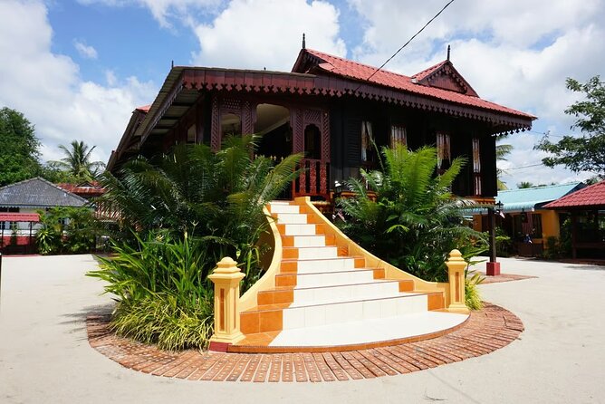 Langkawi Myth & Legend Tour MahsuriTomb TelagaTujuh BerasTerbakar - The Field of Burnt Rice and Langkawi’s wartime memory