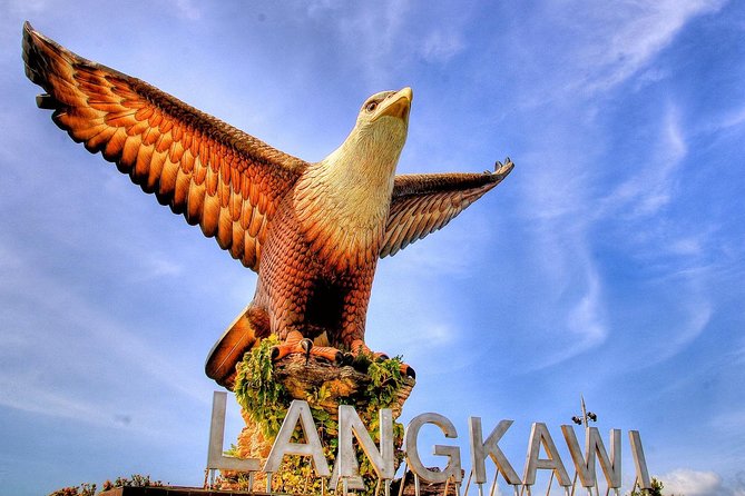 Langkawi Myth & Legend Tour MahsuriTomb TelagaTujuh BerasTerbakar - Eagle Square and the final stop in Kuah