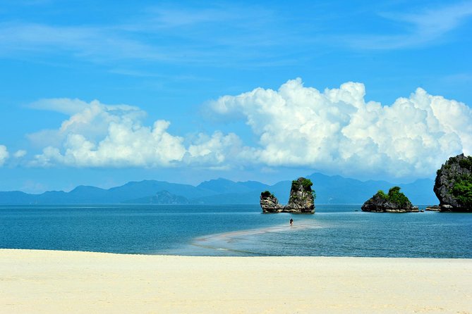 Langkawi Private Guided Tour - Top Highlights In a Day - Choose between hot springs, waterfalls, and beaches