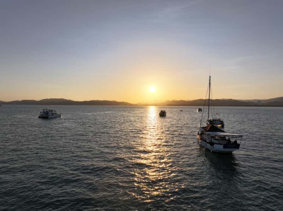 Langkawi: Sunset Cruise Experience - The 6:30 PM sunset on the Andaman Sea