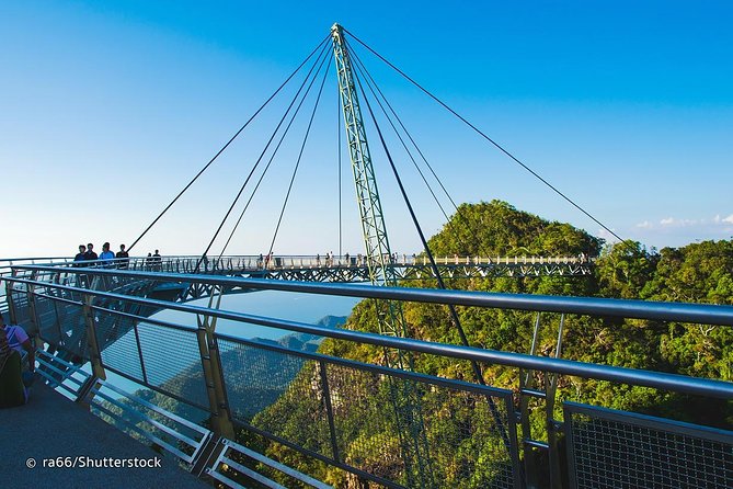 Langkawi Tour with SkyBridgewalk,Langkawi Cable Car,Oriental Village pass - Starting from Pantai Cenang with a private guide