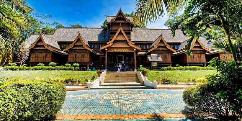 Malacca: Historical Private Malacca Tour from Kuala Lumpur - Three places of worship in one old quarter