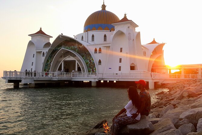 Malacca's Famous Spots: Private Day Tour - Seeing the city from the Malacca River