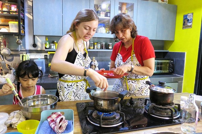 Market Visit & Private Hands-on Cooking Class at Daun Senja - Choosing From Three Malaysian Menus