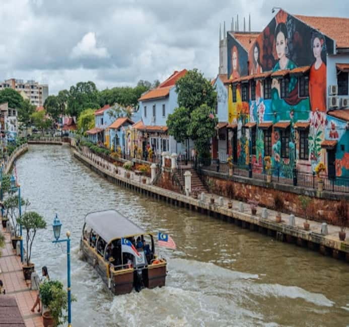 Melaka: Private Full-Day City Tour - Red Square and the Dutch-era center