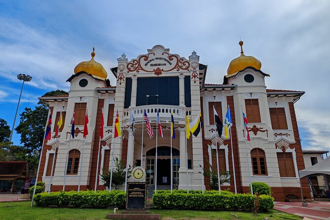 Melaka UNESCO City Guided Walking Tour - Tip Based - Peranakan interiors on Heeren Street