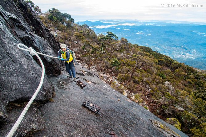 Mount Kinabalu Climbing 3 Days 2 Nights - Day one: Start at Timpohon Gate