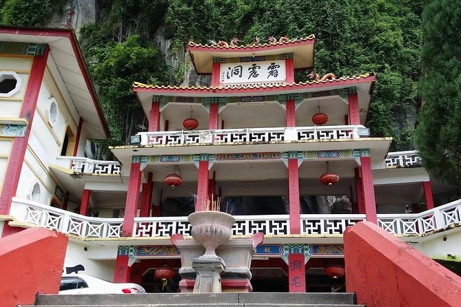 Orang Utan Island and Perak Tong Cave Temple Day Tour from Kuala Lumpur - What happens at Bukit Merah Orang Utan Island