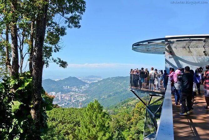 Penang City & temple Tour with Penang Hill Train Fast Lane Ticket - Penang Hill and the 833-meter funicular ride