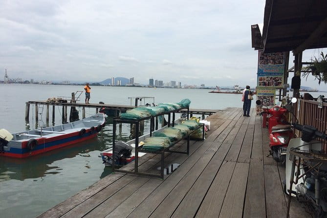Penang Day Trip with Temple and Penang Hill Tickets (Fast Lane) - What the driver and guide service adds