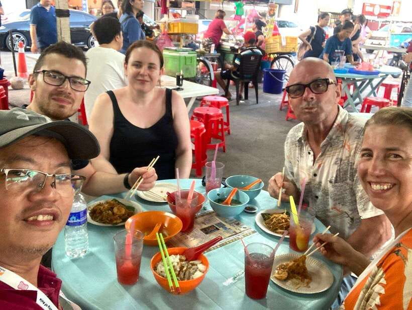 Penang: Georgetown Foodie Walking Tour with a Cocktail - Starting by the mosque and St. George’s Church