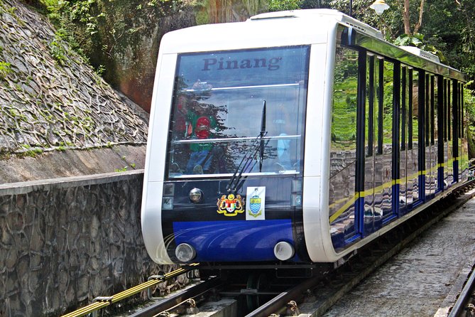 Penang Hill and the Kek Lok Si Temple - The included chairlift and optional Habitat cost