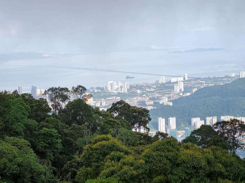 Penang: Kek Lok Si Temple and Penang Hill Guided Tour - Key points at a glance