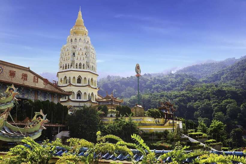 Penang: Top Seven Wonders Of Penang Private Exploration Tour - Pinang Peranakan Mansion: rooms built for display