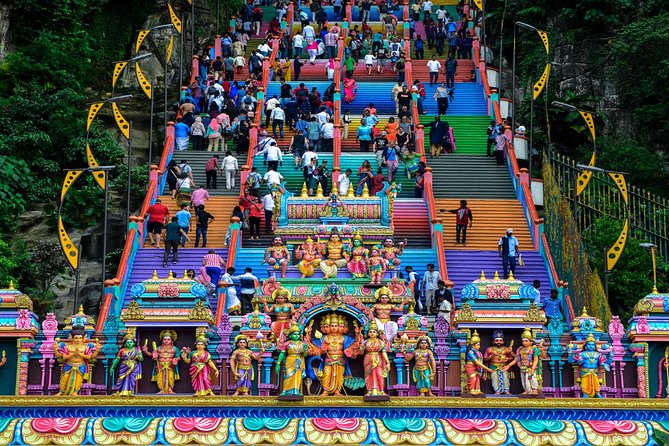 Petronas Twin Tower Tickets & Top Ten Wonder of Kuala Lumpur Tour - Batu Caves brings a sharp change of scene