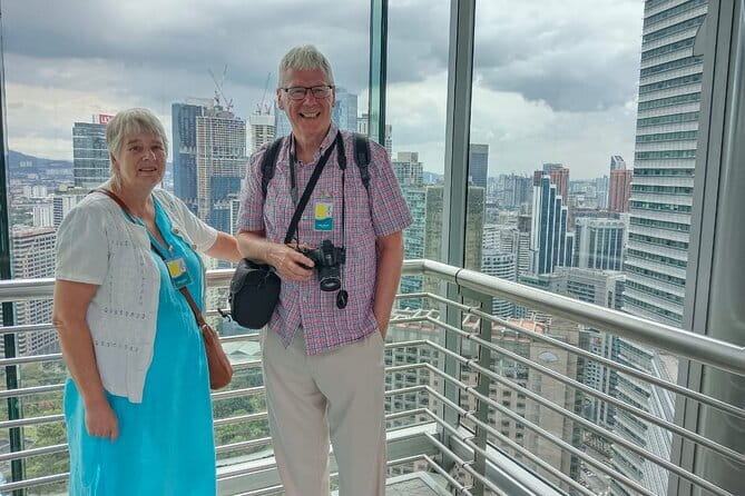Petronas Twin Towers Special Entrance & Dining With Expert Guide - Timing, children, and clothing rules