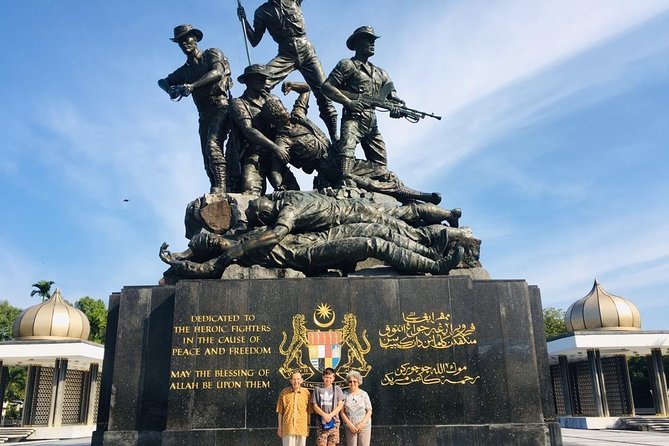 Private Full Day Kuala Lumpur City Tour with the Batu Caves - Lake Gardens, Parliament, and the National Monument