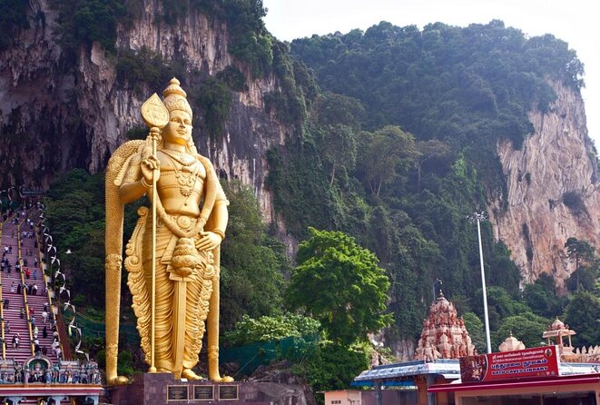 Private FullDay Tour includes Petronas Twin Towers & Batu Caves - Key points at a glance