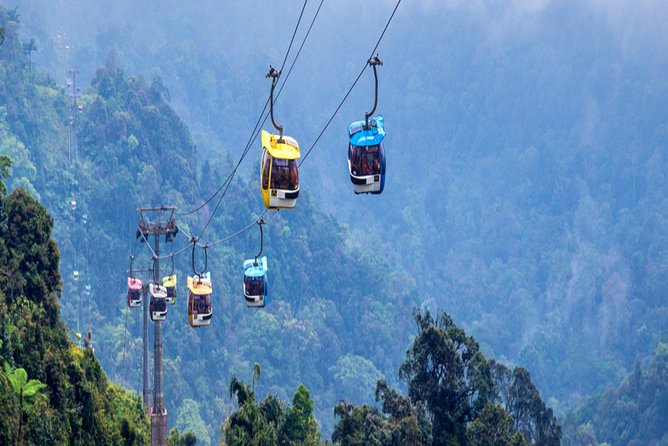 Private Genting Highland Tour With Cable Car Ride & Batu Caves - What the strawberry farm adds