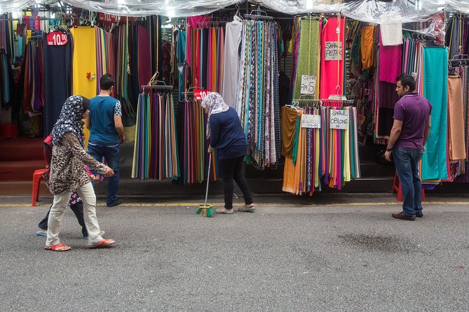 Private Half-Day Kuala Lumpur Culture And Communities Exploration Tour - Guides and the value of a private vehicle