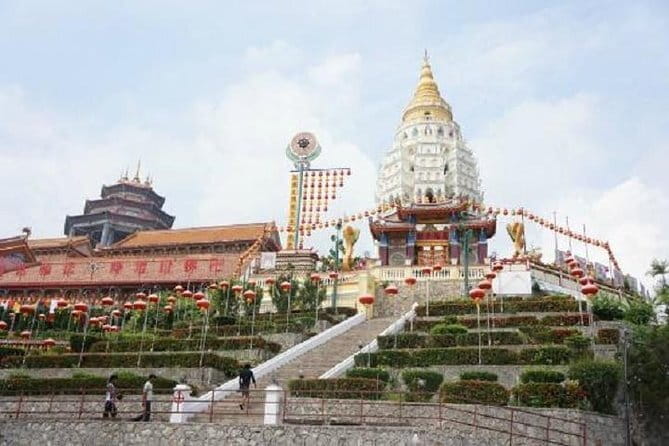 Private Half-Day Penang Hill and Kek Lok Si Temple Tour - Reading the details at Kek Lok Si Temple