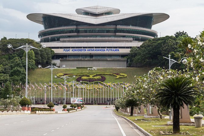 Private Half-Day Putrajaya Tour with Lake Cruise from Kuala Lumpur - Putra Mosque and its rose-pink domes