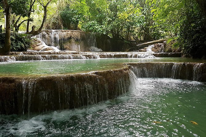 Private Kanching Waterfalls with Batu Caves & Ramayana Caves Tour - Ramayana Cave brings the epic to life