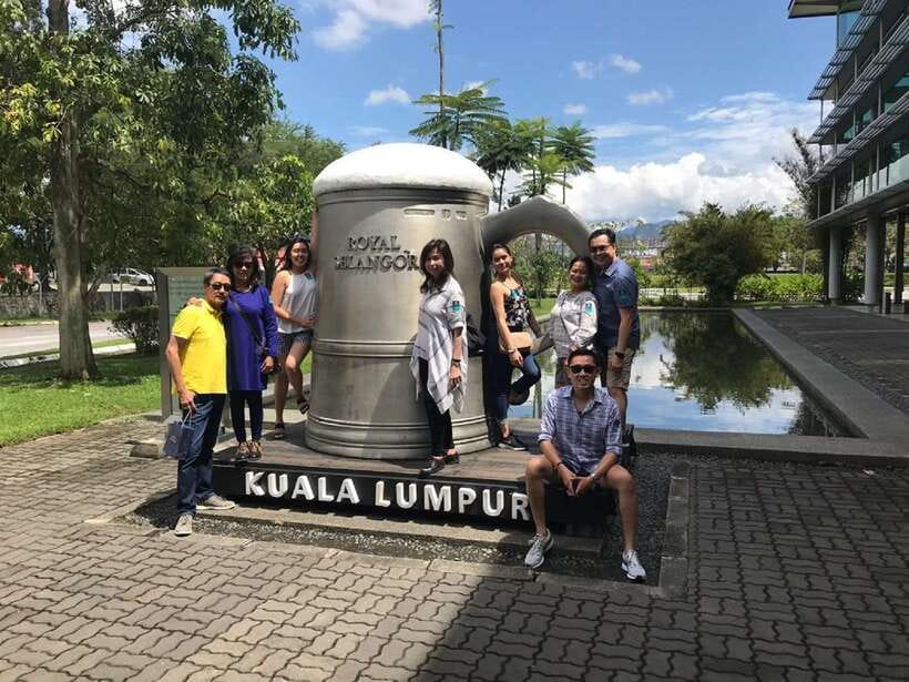 Private KL City Tour with Petronas Twin Towers & Batu Caves - Central Market and Chinatown: the best places for browsing