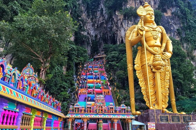 Private Kuala Lumpur City Tour : Petronas Twin Tower & Batu Caves - Merdeka Square and Kuala Lumpur’s civic center