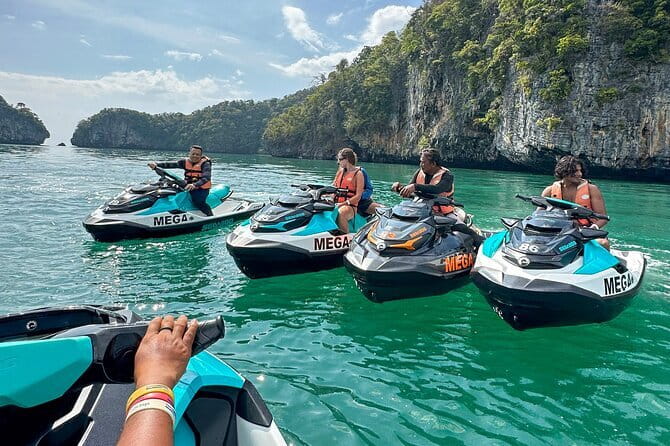 Private Langkawi Mangrove Forest Boat Tour Tg Rhu with Lunch - Eagle feeding, islands, and open Andaman Sea views