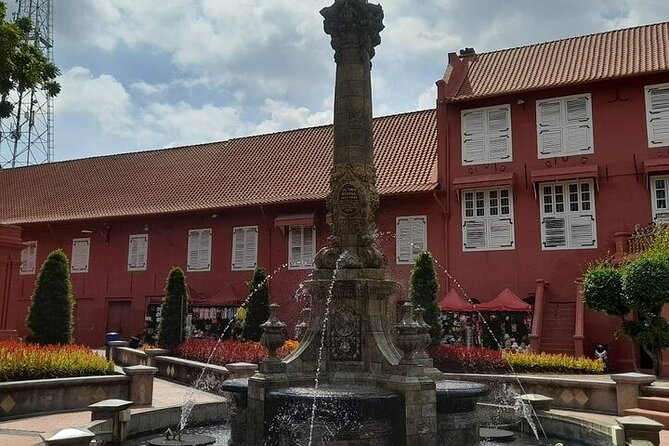 Private Malacca Day Tour from Kuala Lumpur - Bukit China and the human scale of old Malacca
