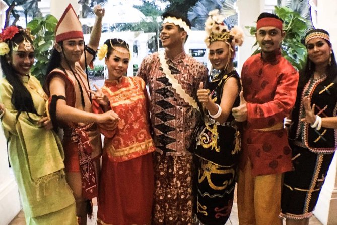 Private Night Tour: Petronas Twin Tower And Shopping - Petaling Street and Chinatown after dark