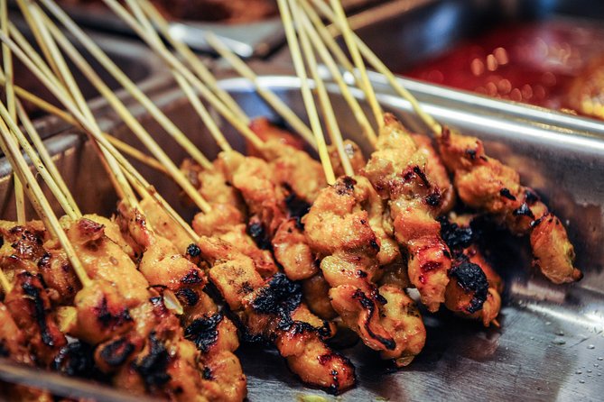 Private Night Tour: Petronas Twin Tower And Shopping - Dinner at WOW KL, with one possible change