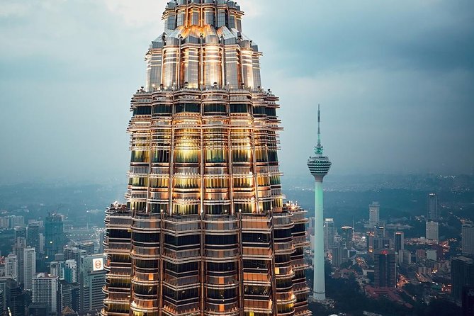 Private Night Tour: Petronas Twin Tower And Shopping - Petronas Twin Towers: start with Kuala Lumpur from above
