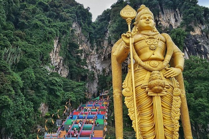 Private Tour: 2 in 1 Kuala Lumpur & Malacca Historical Day Tour - Petronas Twin Towers: the essential Kuala Lumpur photo stop