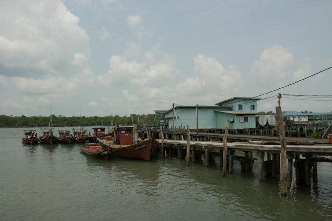 Private Tour: Crab Island Sightseeing Boat Ride and Seafood Lunch - Fresh seafood lunch on Crab Island