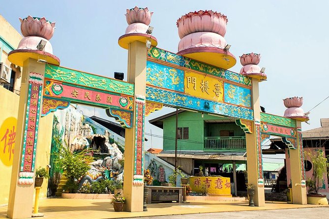 Private Tour: Crab Island Sightseeing Boat Ride and Seafood Lunch - The 40-minute ferry to Pulau Ketam