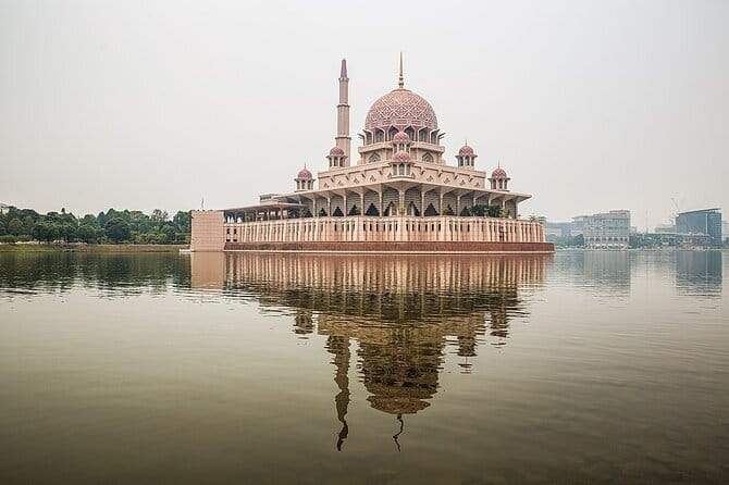Putrajaya Tour From Kuala Lumpur Includes Batu Caves - Millennium Monument and the Iron Mosque