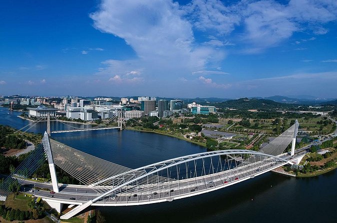 Putrajaya Tour with Traditional Boat Cruise & Pink Mosque (Private) - Putrajaya Lake and the city’s seven bridges
