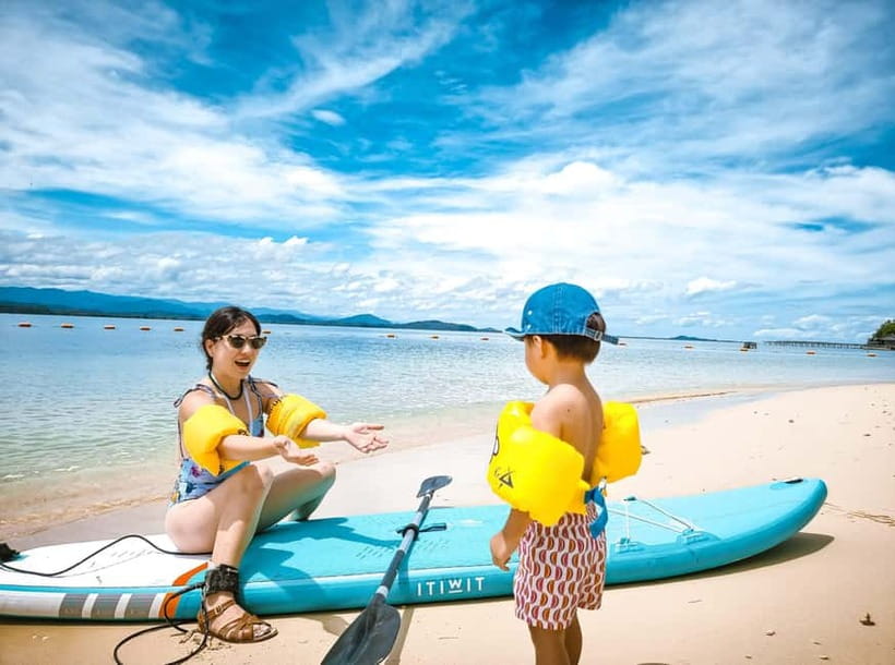 Sabah: Ara Dinawan Island - Seafood lunch with a simple local feel
