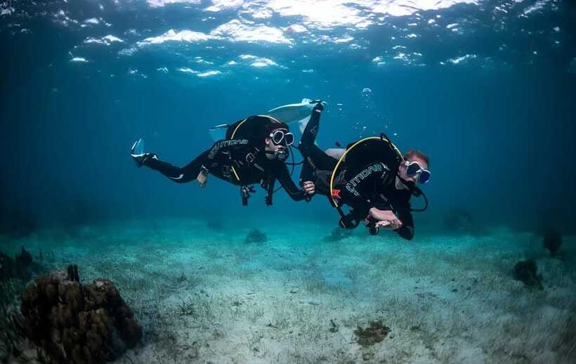 Sabah : Mamutik & Sapi Island Excursion Ticket - Crowds, life jackets, and the feel of the islands