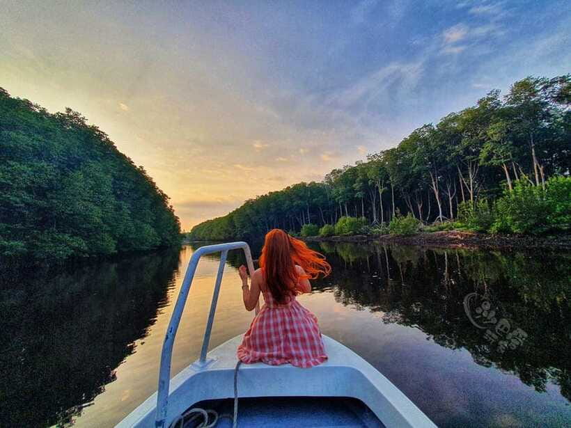Sabah: Mangrove Fireflies, and Sky Mirror Dream Beach Tour - Dream Beach, sunset, and the Sky Mirror photos