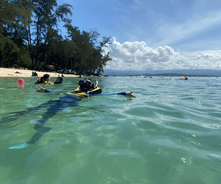 Sabah: Manukan and Sapi Islands Excursion Ticket - The early ride to Jesselton Point