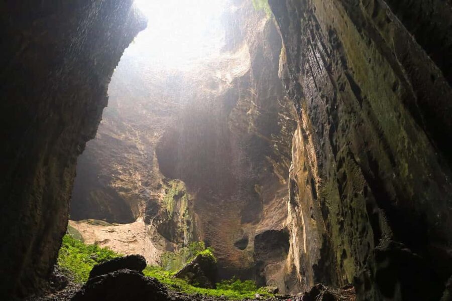 Sandakan: Gomantong Cave Echoes & Kinabatangan River Safari - The morning pickup and long road inland